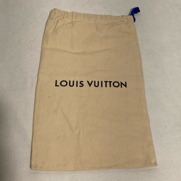 Louis Vuitton Handbags - Louis Vuitton dust bag 9x14 draw string